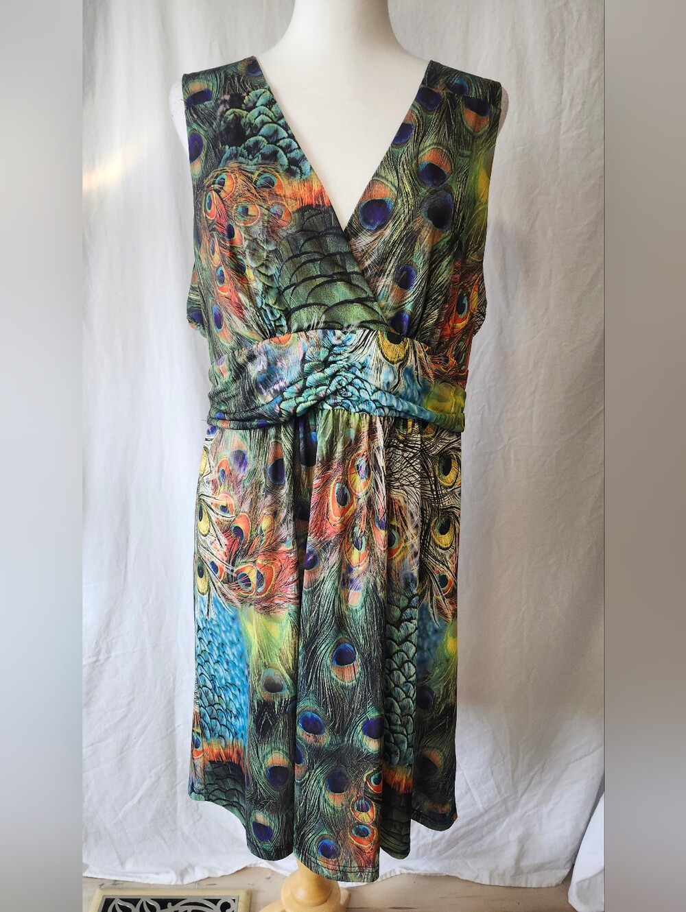 Papillon Peacock Print V-Neck Sleeveless Dress - Multi